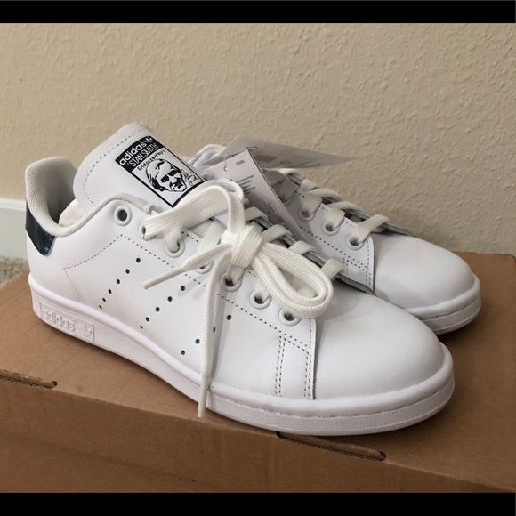{keywor d} adidas originals stan smith rose gold limited edition